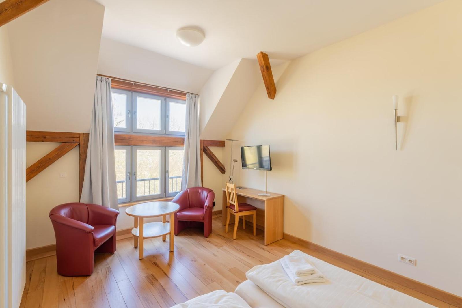 Biohotel Stiftsgut Wilhelmsgluecksbrunn Creuzburg Extérieur photo
