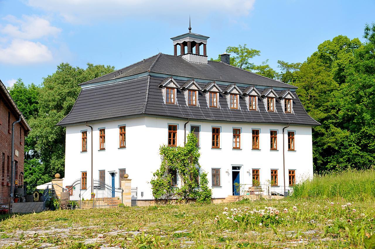 Biohotel Stiftsgut Wilhelmsgluecksbrunn Creuzburg Extérieur photo
