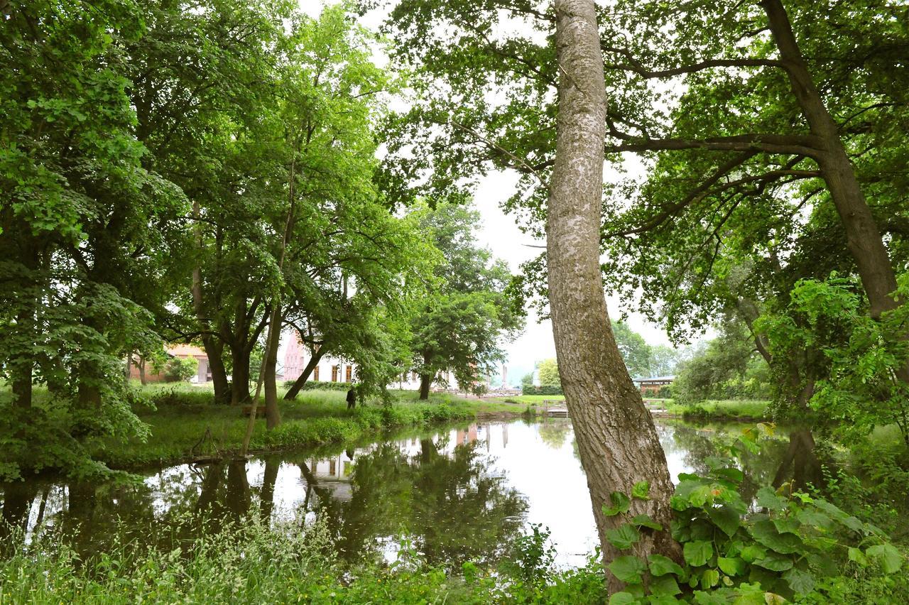 Biohotel Stiftsgut Wilhelmsgluecksbrunn Creuzburg Extérieur photo
